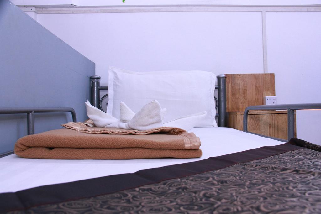 20Th Street Hostel Rangun Zewnętrze zdjęcie