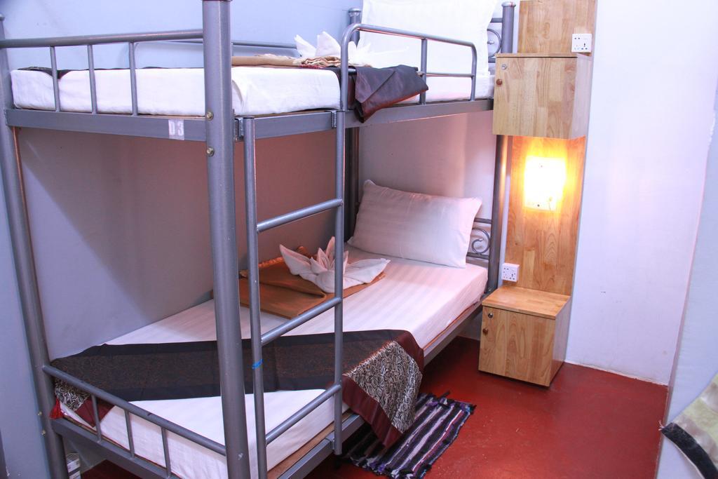 20Th Street Hostel Rangun Zewnętrze zdjęcie